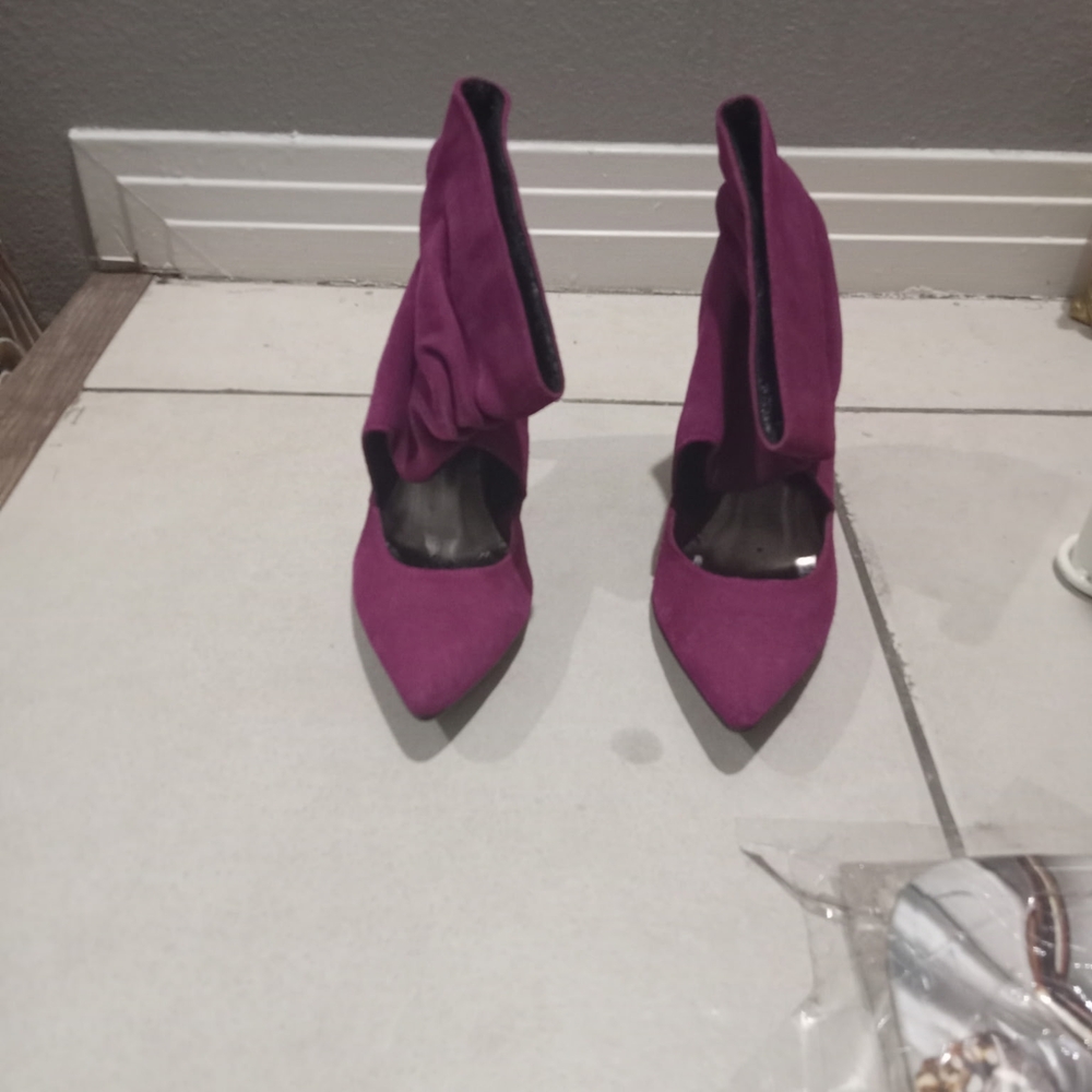 ANDREA FENZI Fuchsia Heels